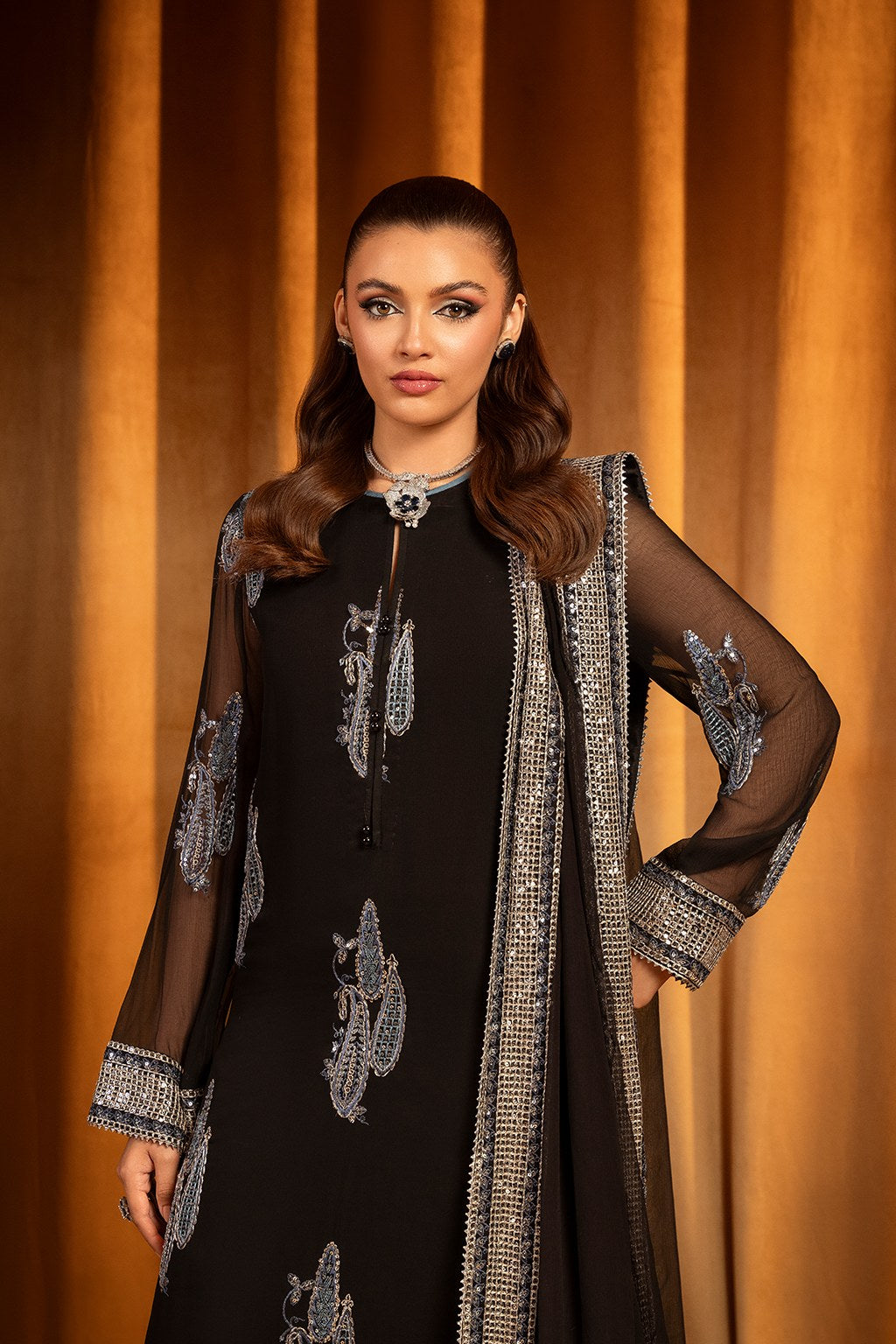 Meeral Ayliz Embroidered 3-Piece Suit
