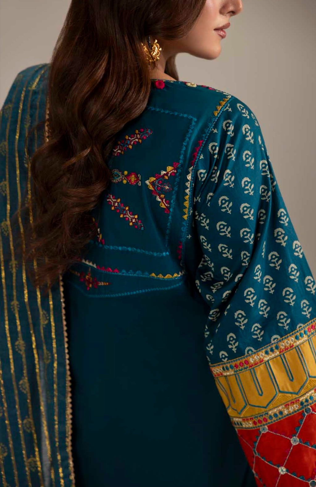 Zahra Rubab ZR-2634 Zinc - back close-up